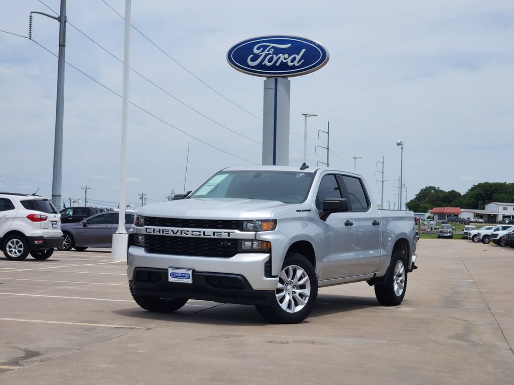 Used 2020 Chevrolet Silverado 1500 Custom w/ Custom Value Package AWD/4WD image 3