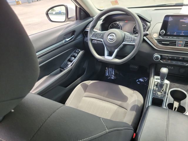 Used 2023 Nissan Altima 2.5 SV FWD image 15