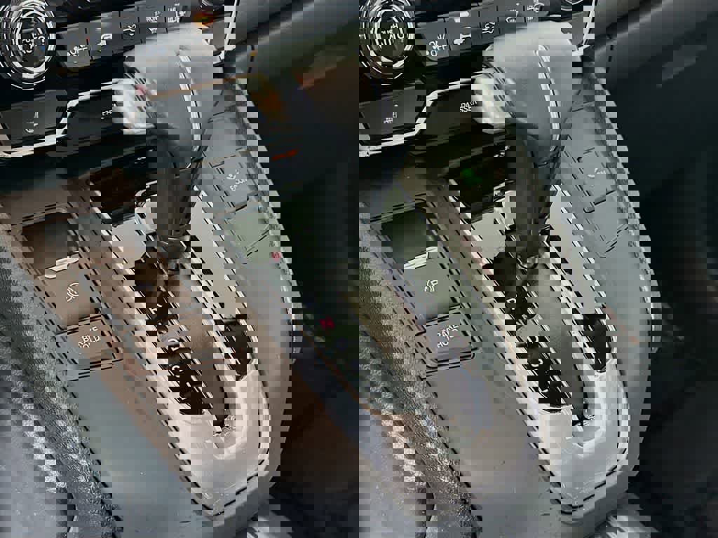 Used 2019 Honda CR-V Touring image 17