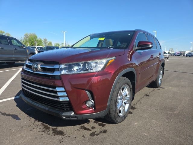 Used 2018 Toyota Highlander Limited FWD image 2