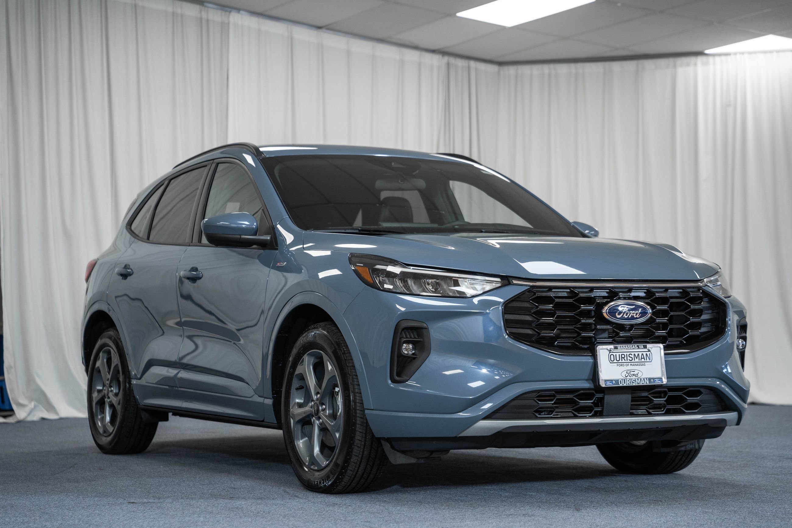 Certified 2023 Ford Escape ST-Line Select w/ Tech Pack #2 image 1