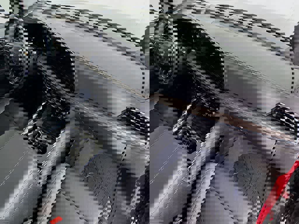 Used 2025 Chevrolet Tahoe LT w/ Comfort Package image 34