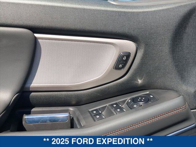 Certified 2025 Ford Expedition Max Active AWD/4WD image 11