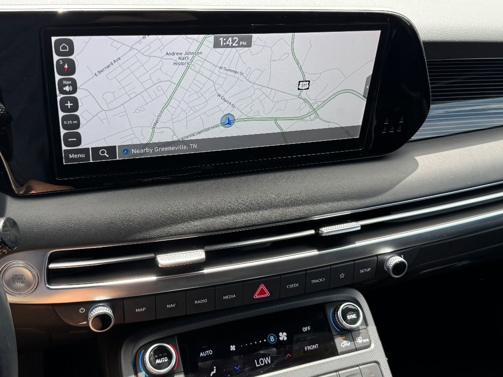 Used 2024 Hyundai Palisade Calligraphy image 17