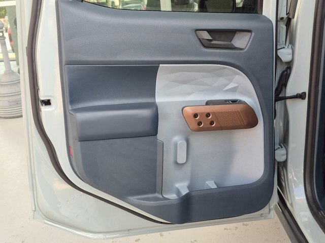 Certified 2024 Ford Maverick Lariat FWD image 29