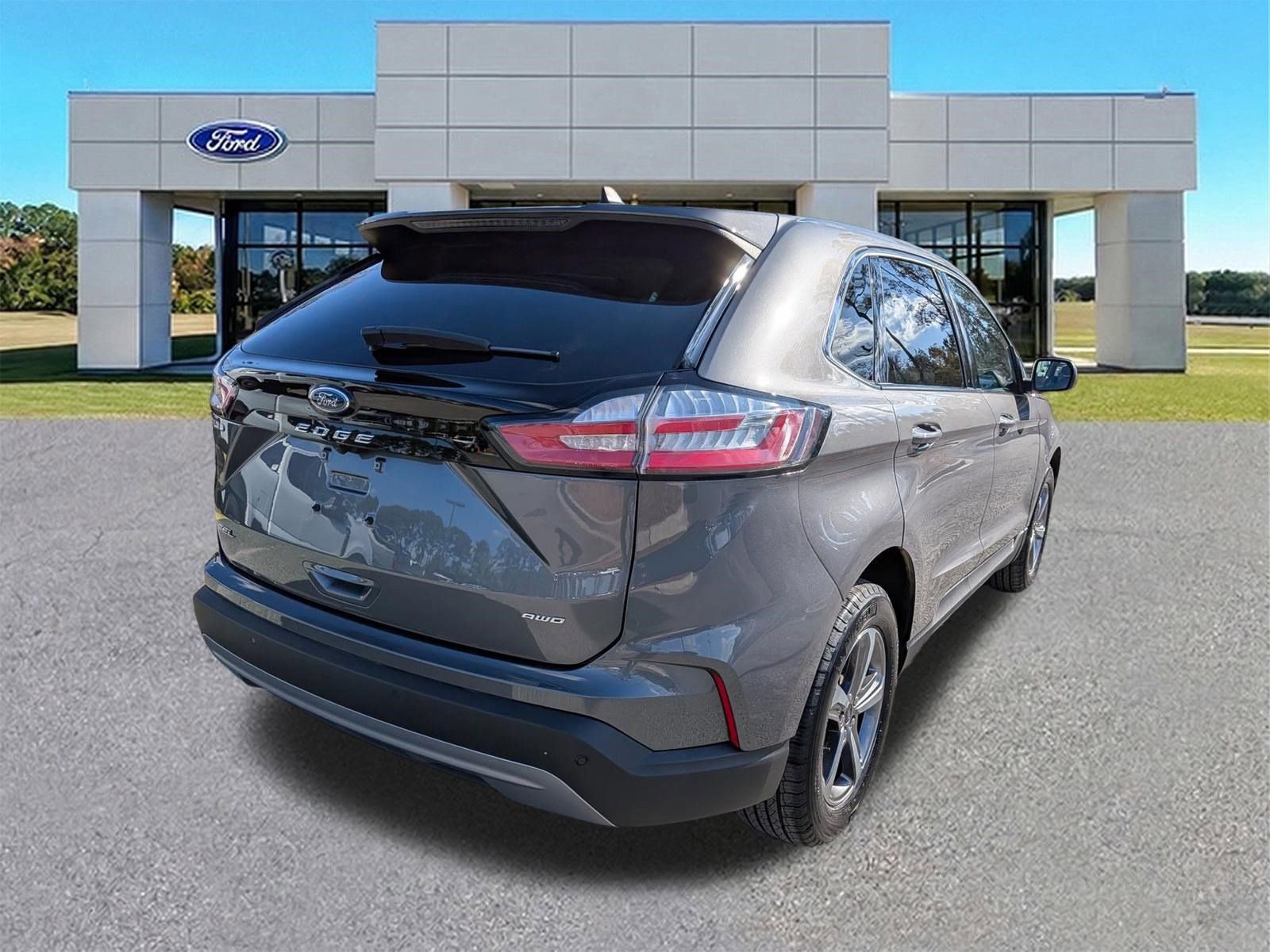 Certified 2023 Ford Edge SEL w/ Convenience Package AWD/4WD image 4