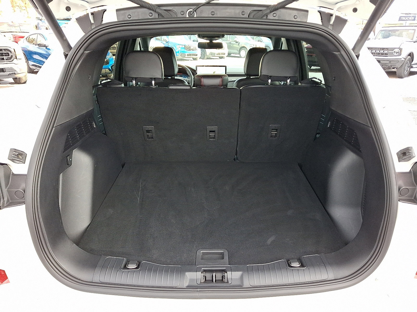 Certified 2023 Ford Escape ST-Line Elite image 28