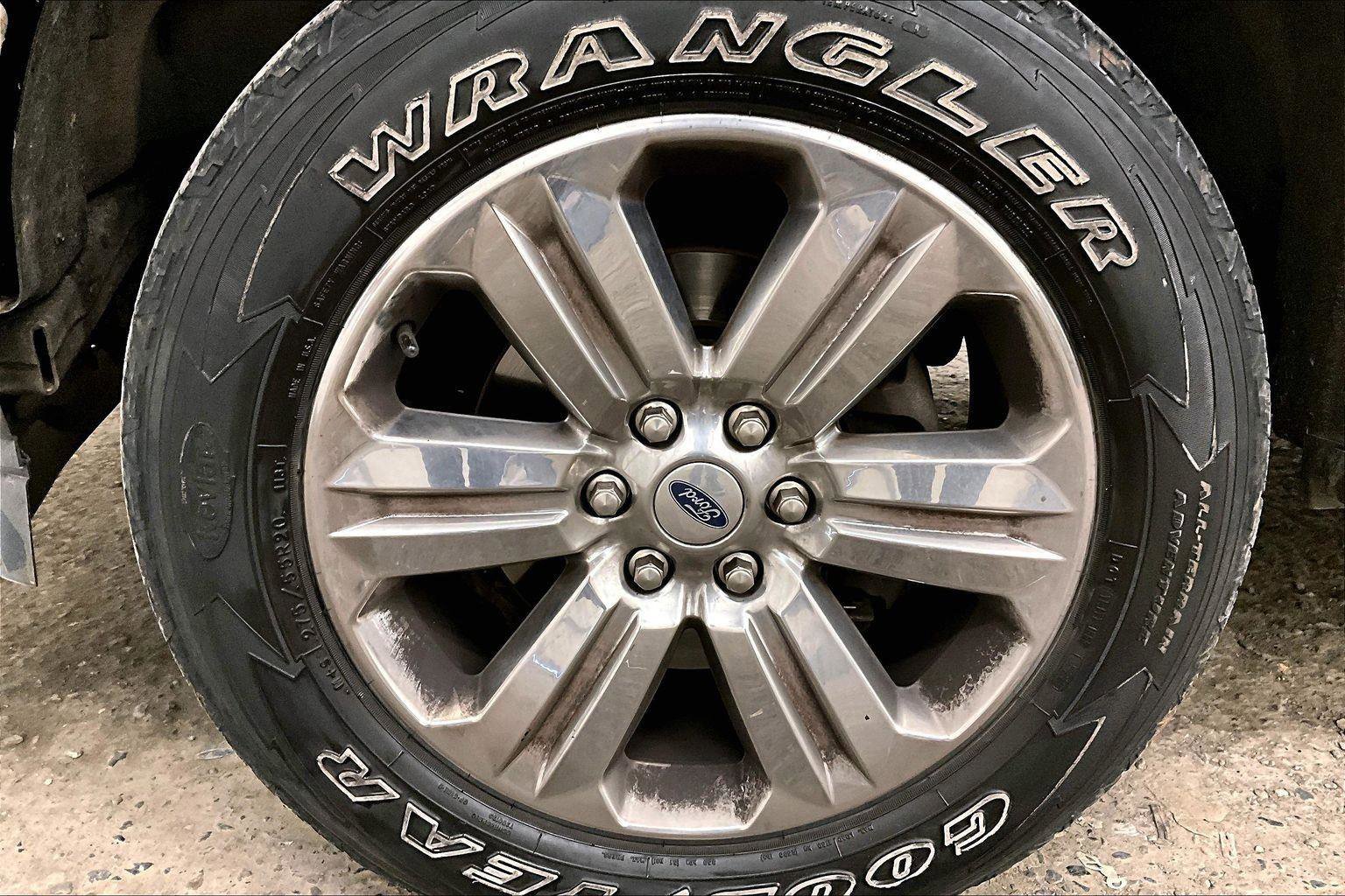 Certified 2019 Ford F150 Lariat w/ Equipment Group 502A Luxury image 8