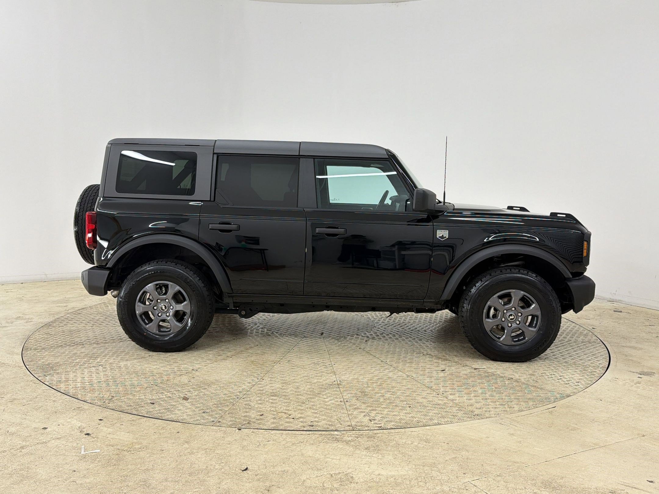 Certified 2025 Ford Bronco Big Bend image 8