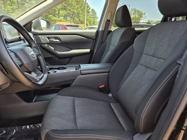 Used 2025 Nissan Rogue SV FWD image 12