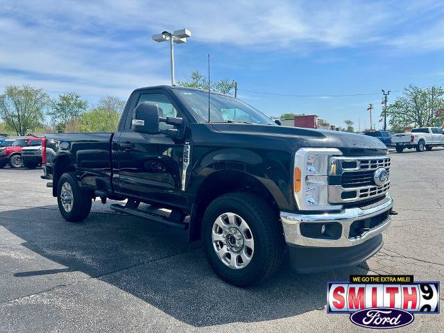 Certified 2023 Ford F250 XLT AWD/4WD image 3