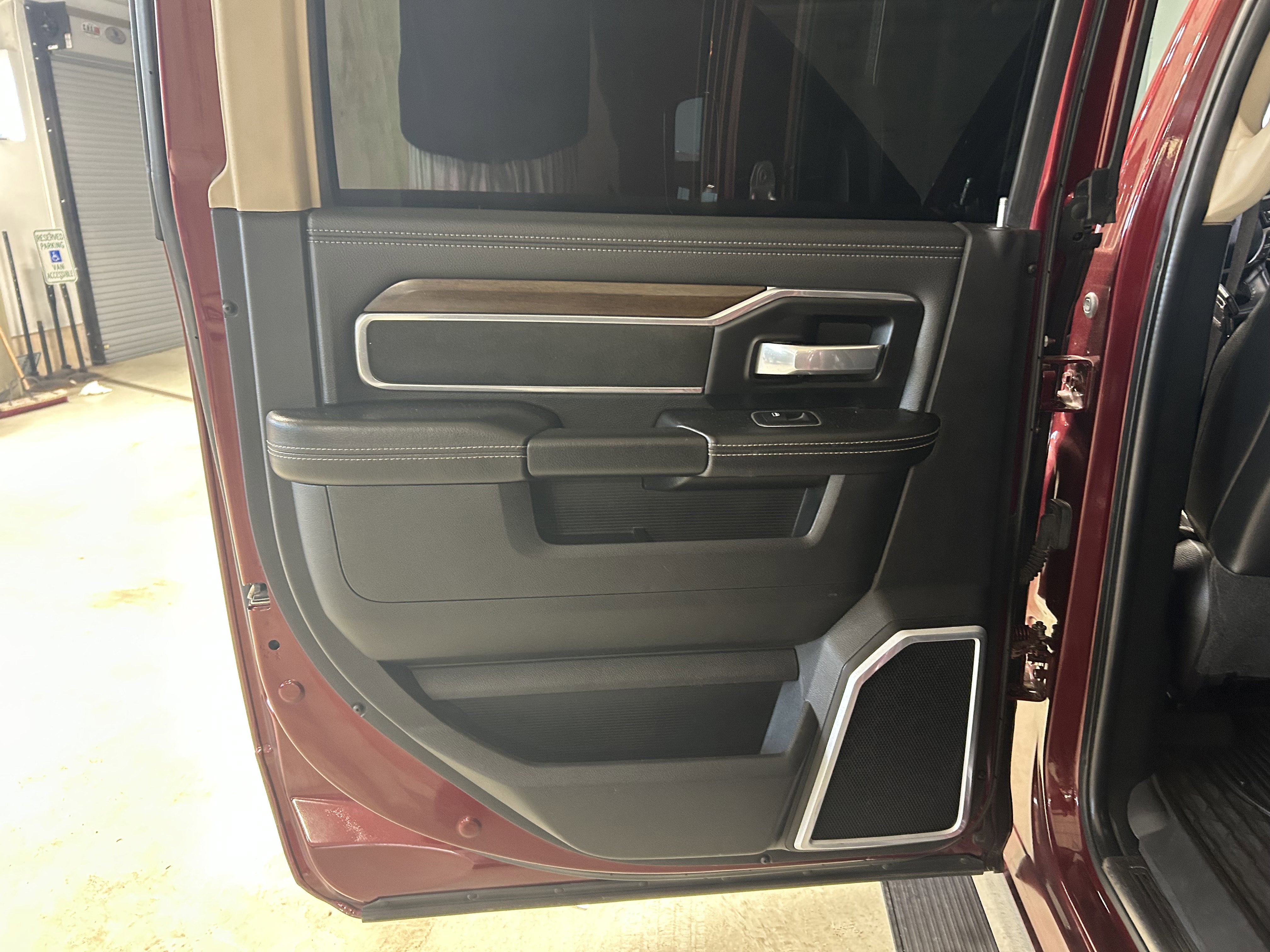 Used 2022 RAM 3500 Laramie image 15