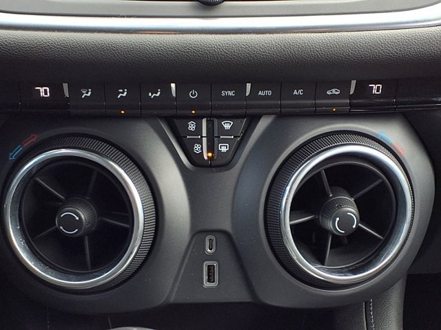 Used 2019 Chevrolet Blazer LT w/ LPO, Floor Liner Package FWD image 9