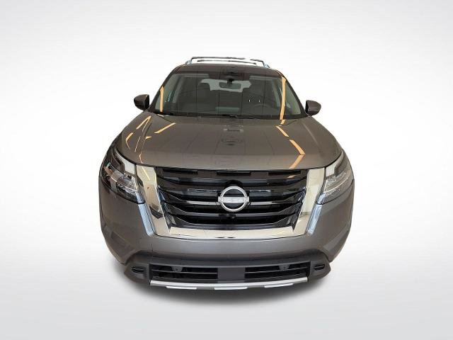 Used 2023 Nissan Pathfinder SL w/ Cargo Package FWD image 5