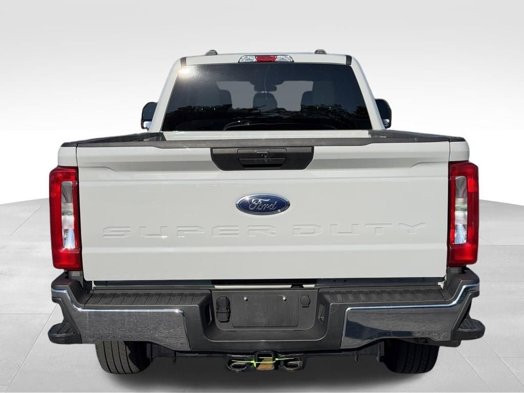 Certified 2025 Ford F250 XLT AWD/4WD image 6