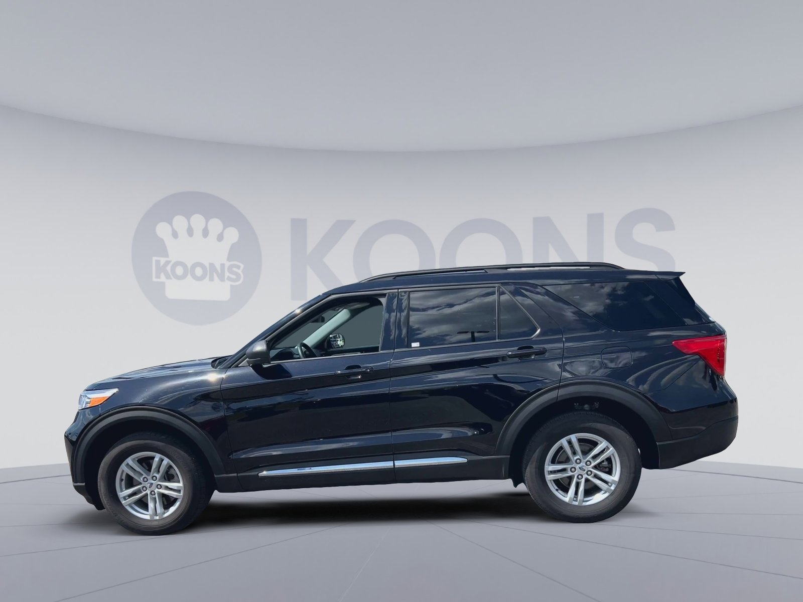 Certified 2023 Ford Explorer XLT AWD/4WD image 7