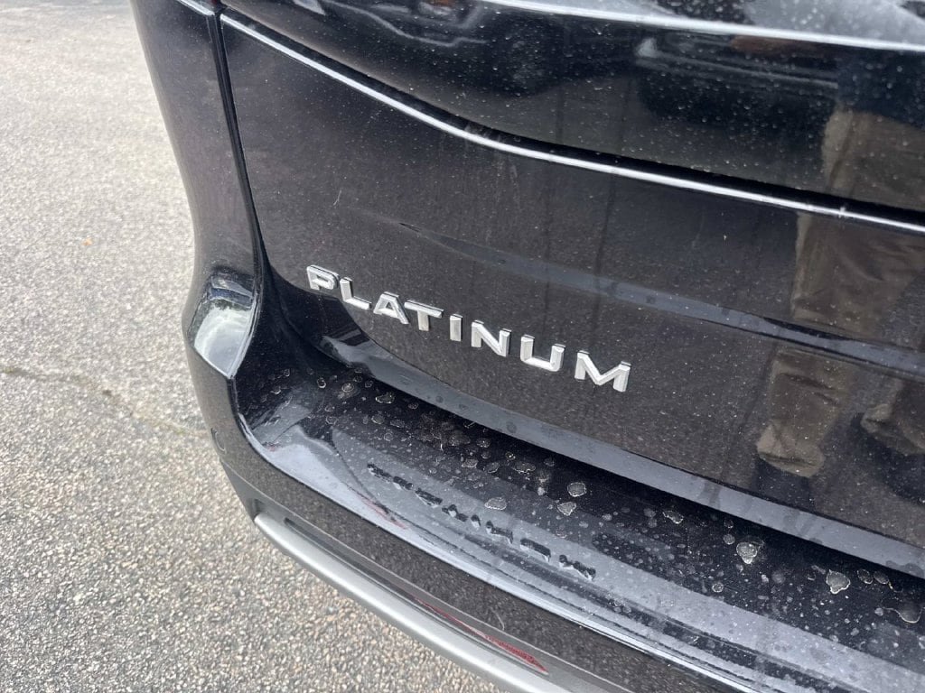 Certified 2025 Ford Expedition Platinum w/ Driver's Package AWD/4WD image 5