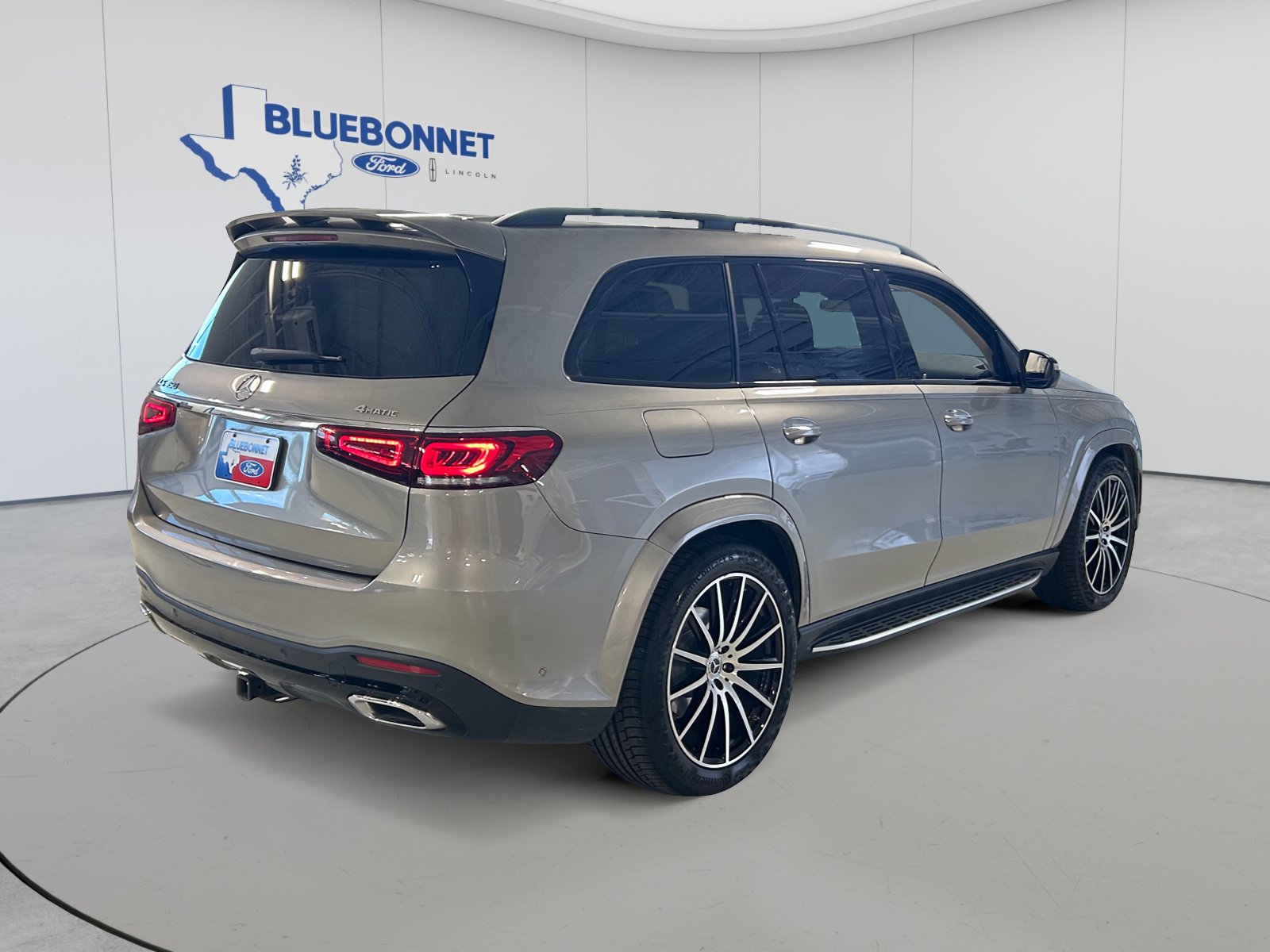 Used 2023 Mercedes-Benz GLS 450 4MATIC image 5