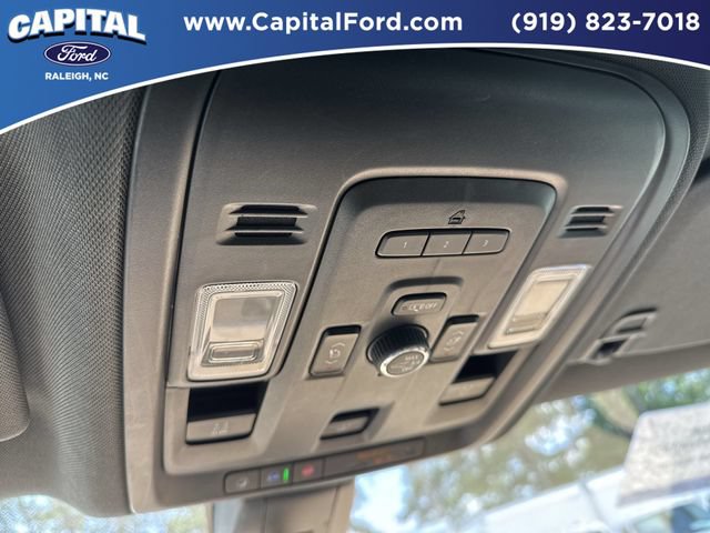 Used 2021 Chevrolet Tahoe Premier w/ Premium Package AWD/4WD image 33