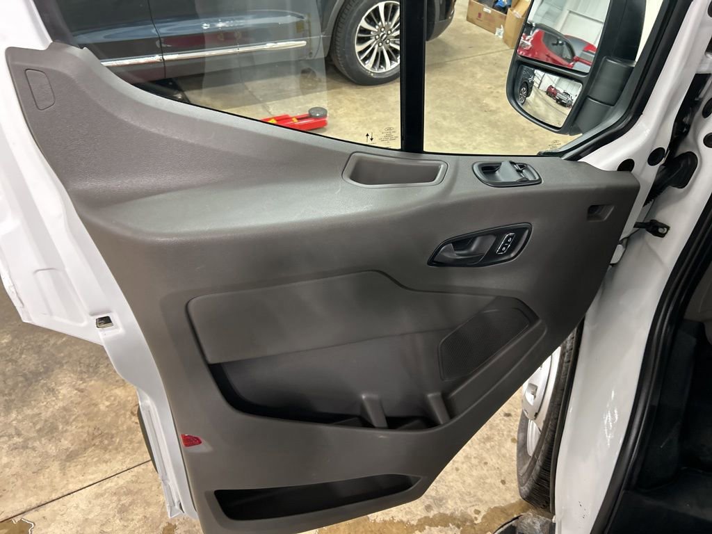 Certified 2024 Ford Transit 250 Low Roof AWD w/ Exterior Upgrade Package image 15