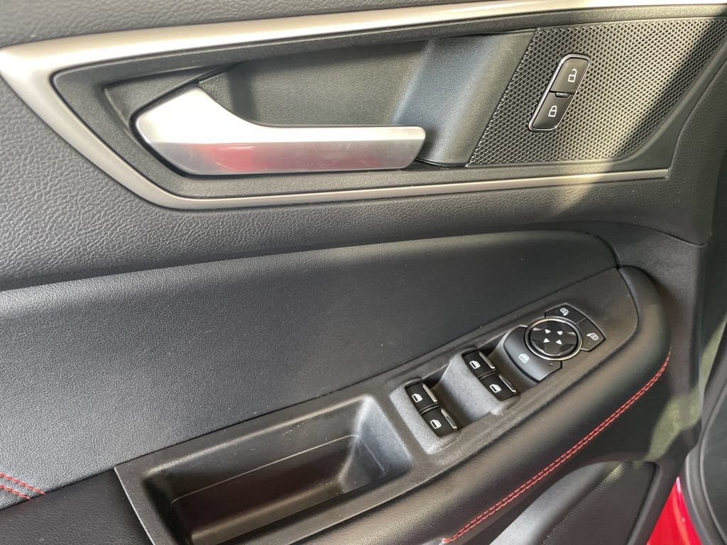 Certified 2022 Ford Edge ST-Line AWD/4WD image 17