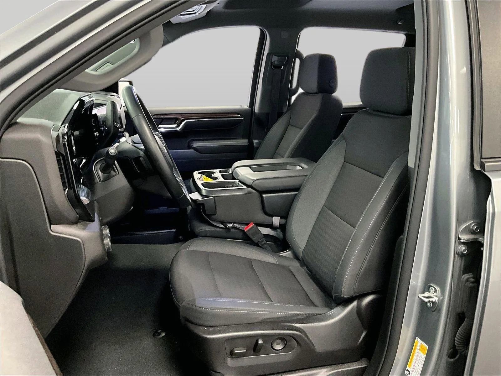 Used 2024 Chevrolet Silverado 1500 LT image 24