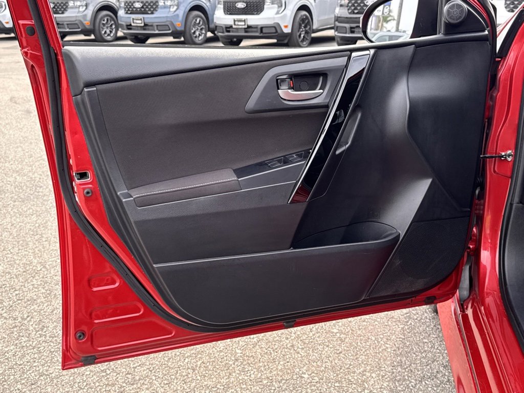 Used 2017 Toyota Corolla iM image 15