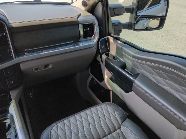 Certified 2025 Ford F450 Platinum w/ Platinum Plus Package AWD/4WD image 21
