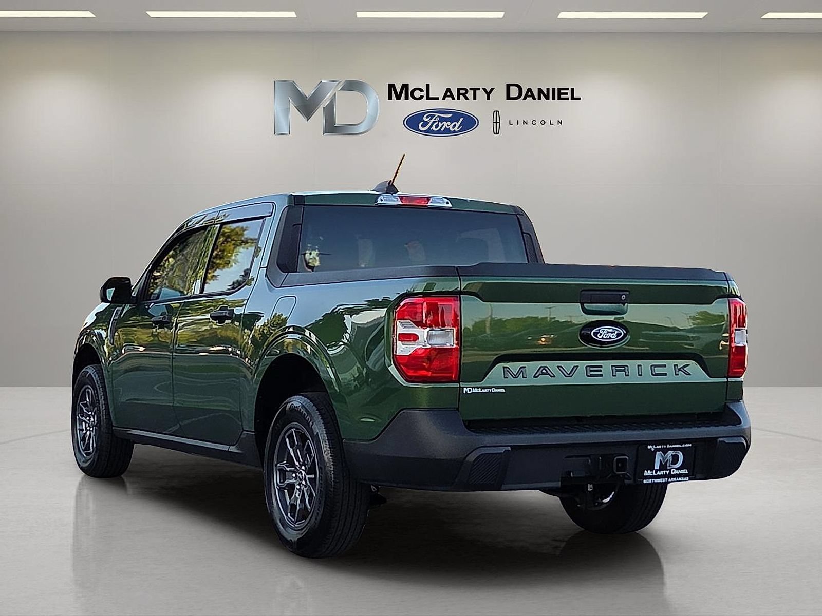 Certified 2025 Ford Maverick XL FWD image 4