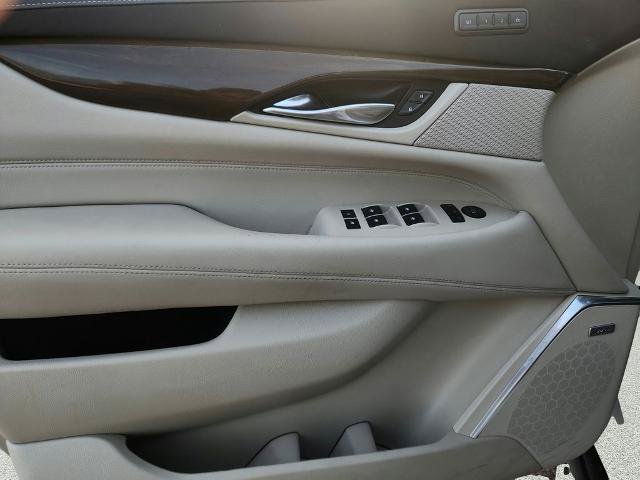 Used 2020 Cadillac Escalade ESV Luxury RWD image 20