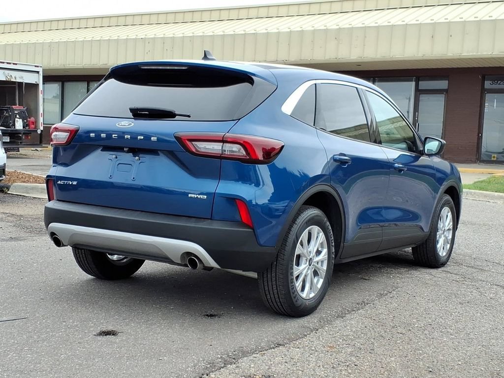 Certified 2023 Ford Escape Active AWD/4WD image 5