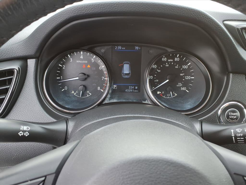 Used 2019 Nissan Rogue SV image 13