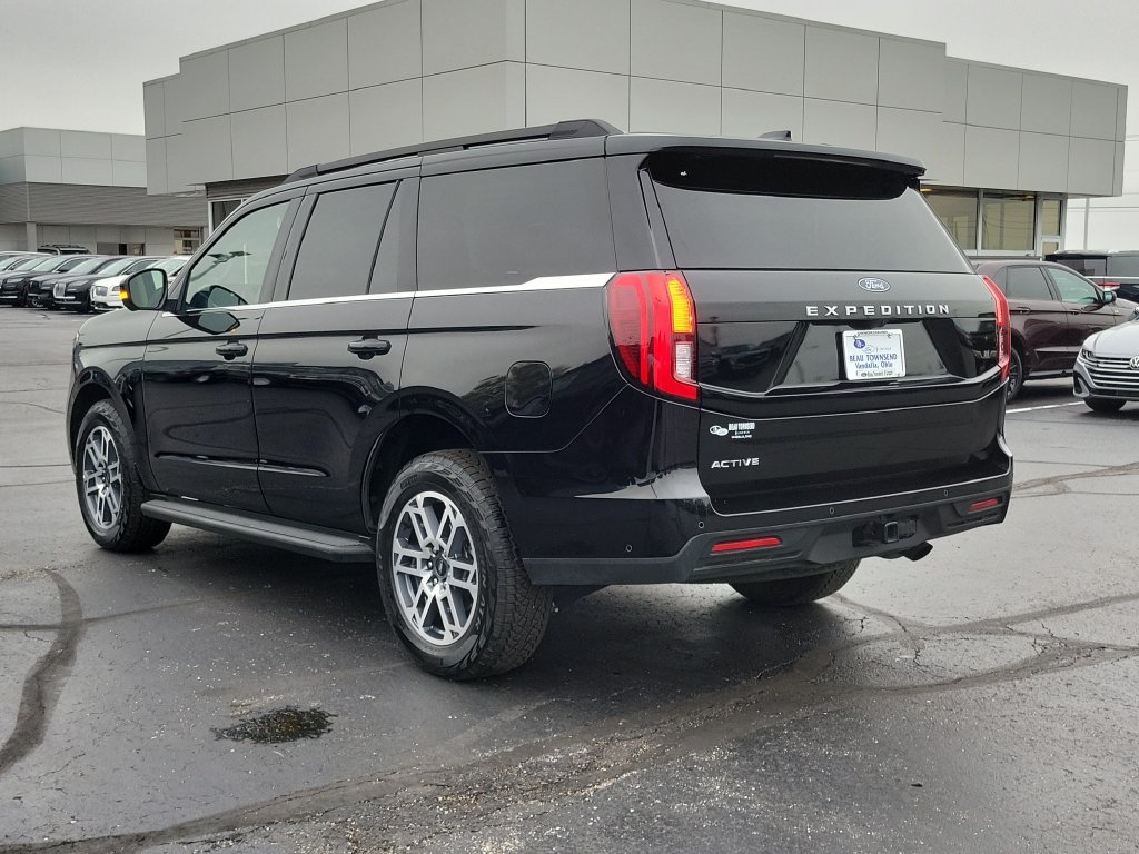 Certified 2025 Ford Expedition Active AWD/4WD image 6