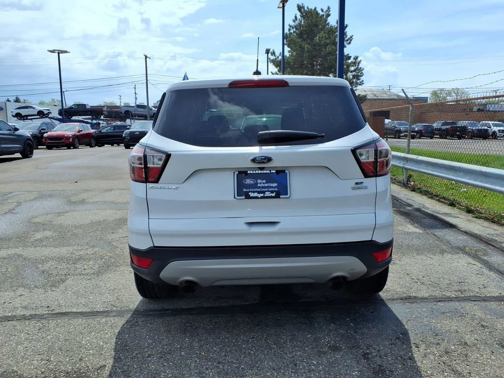 Certified 2017 Ford Escape SE FWD image 4