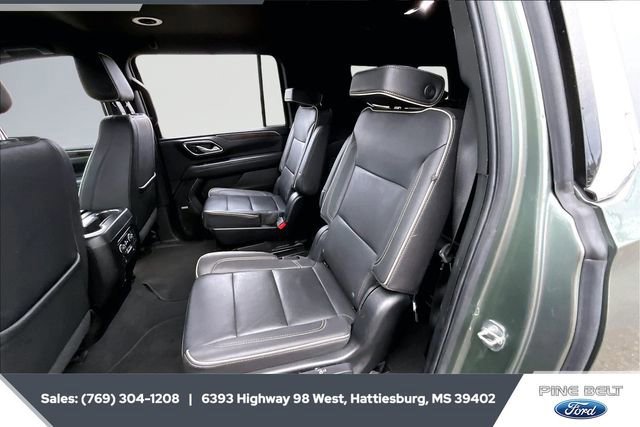 Used 2023 Chevrolet Suburban Premier image 19