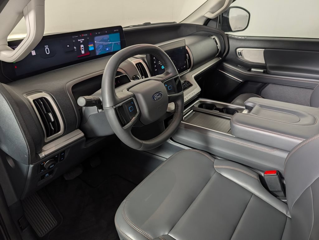 Certified 2025 Ford Expedition Active AWD/4WD image 24