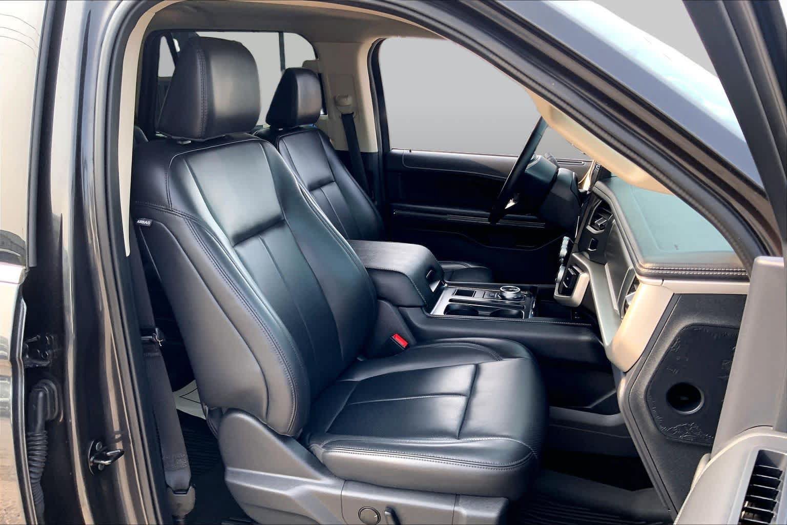 Certified 2023 Ford Expedition XLT RWD image 9
