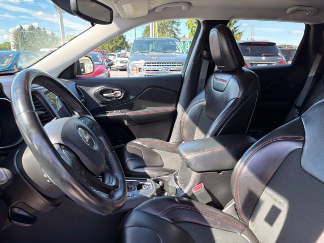 Used 2019 Jeep Cherokee Trailhawk w/ Cold Weather Group AWD/4WD image 23