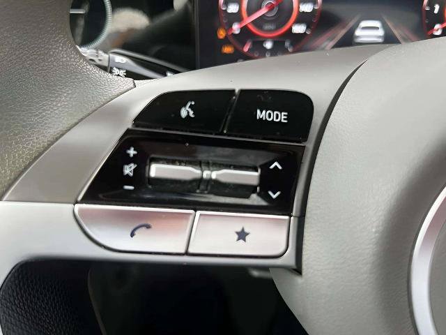 Used 2024 Hyundai Elantra SEL FWD image 19