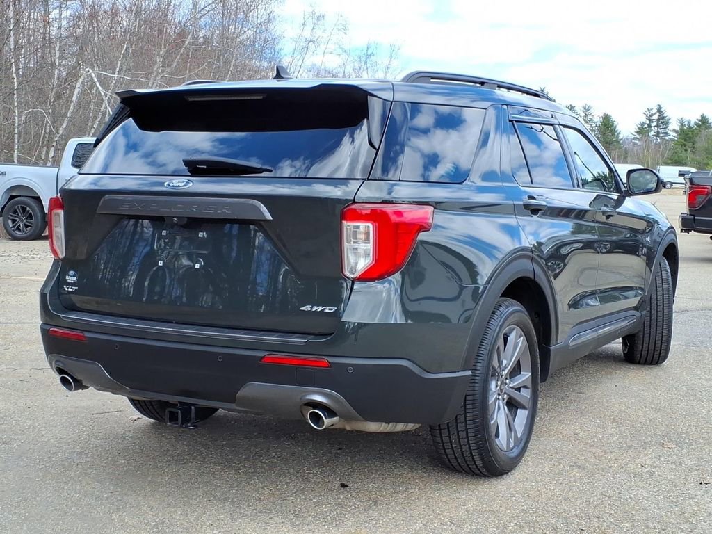 Certified 2022 Ford Explorer XLT w/ Equipment Group 202A AWD/4WD image 4
