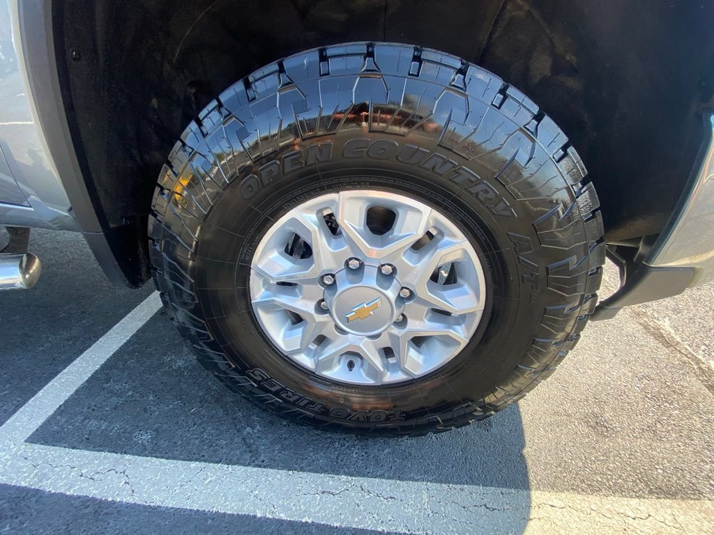 Used 2024 Chevrolet Silverado 2500 LTZ AWD/4WD image 29