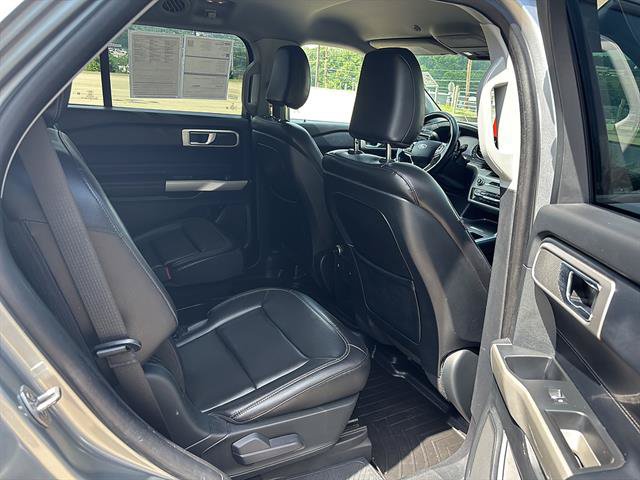 Certified 2020 Ford Explorer XLT w/ Equipment Group 202A AWD/4WD image 19
