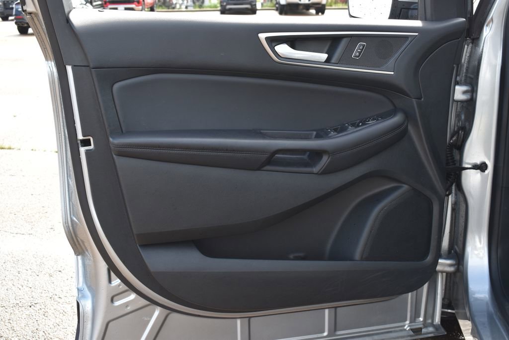 Certified 2023 Ford Edge SEL w/ Convenience Package AWD/4WD image 9
