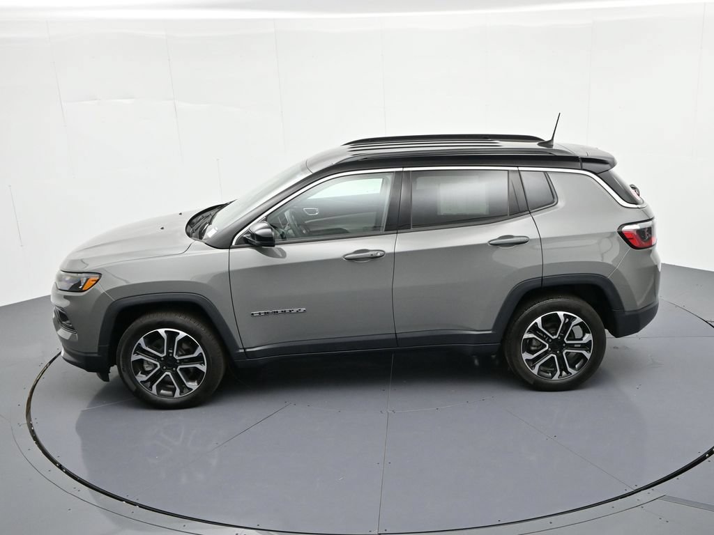 Used 2023 Jeep Compass Limited AWD/4WD image 23