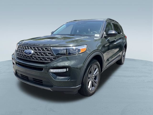 Certified 2023 Ford Explorer XLT w/ Equipment Group 202A AWD/4WD image 9