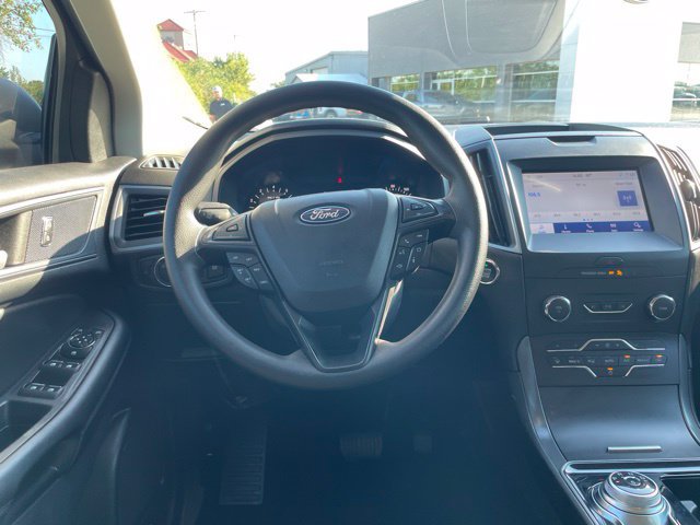 Certified 2020 Ford Edge SE FWD image 13