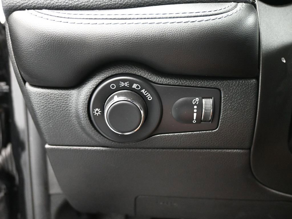 Used 2023 Dodge Durango SXT Launch Edition image 14