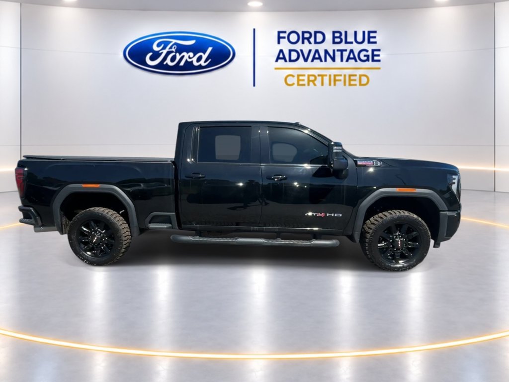 Used 2025 GMC Sierra 2500 AT4 w/ Technology Package AWD/4WD image 3