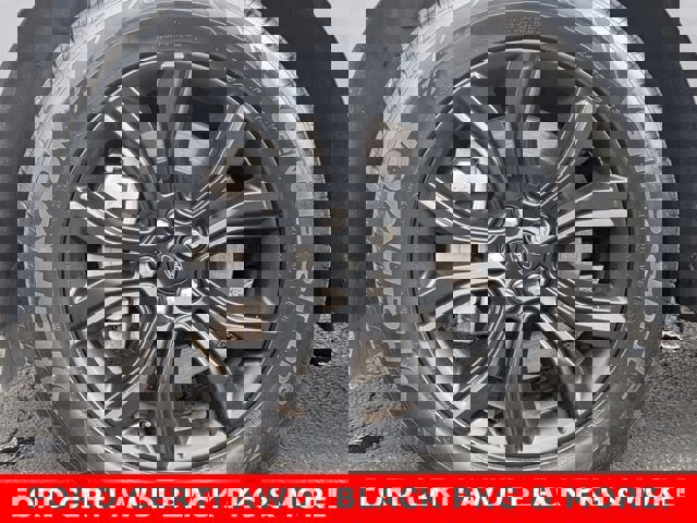 Certified 2022 Ford Edge SE w/ Black Appearance Package image 9