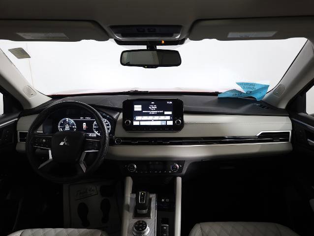 Used 2023 Mitsubishi Outlander SEL image 11